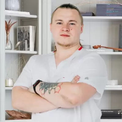 доктор Лопин Николай Николаевич фельдшер клиники «Санати» в Харабали